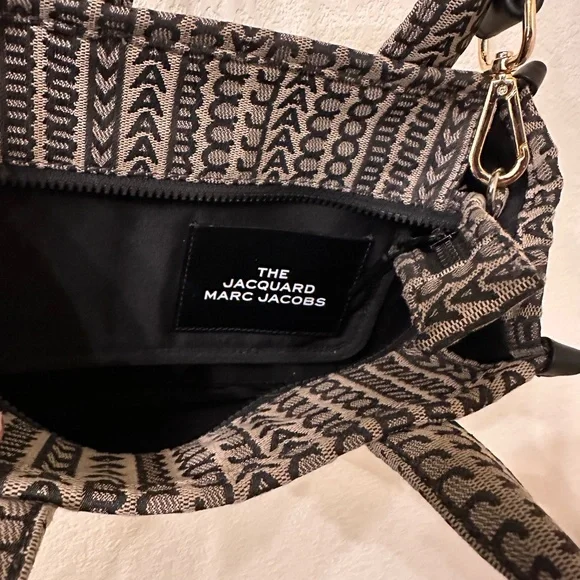 Marc Jacobs The Monogram Jacquard Small Tote Bag W/ Shoulder Strap - Picture 7 of 11